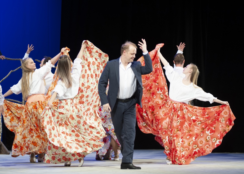 сергей есенин галерка.jpg