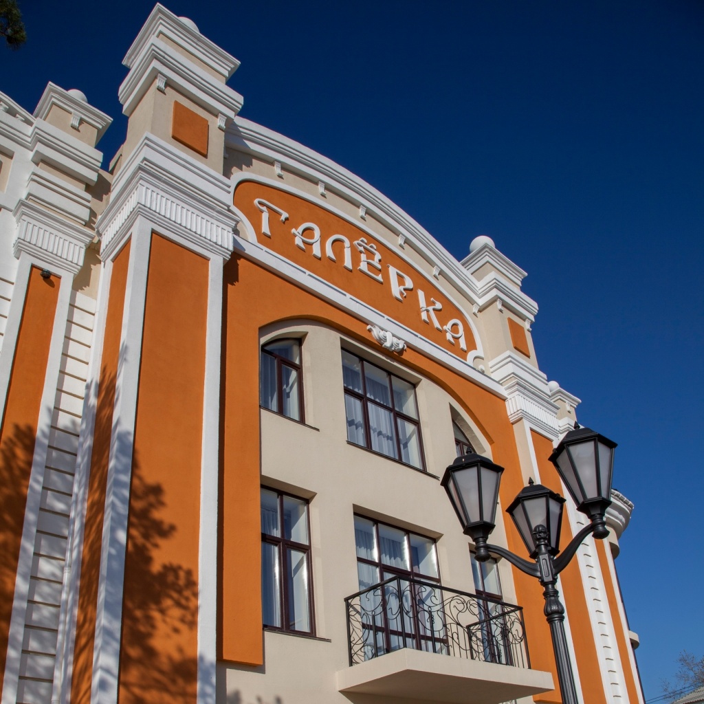 галерка стена фонари.jpg галерка стена фонари.jpg