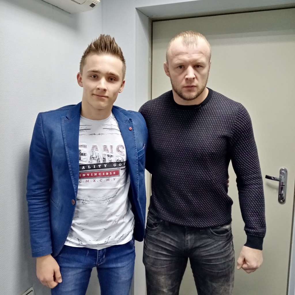 ZOLmizHTLYs.jpg ZOLmizHTLYs.jpg