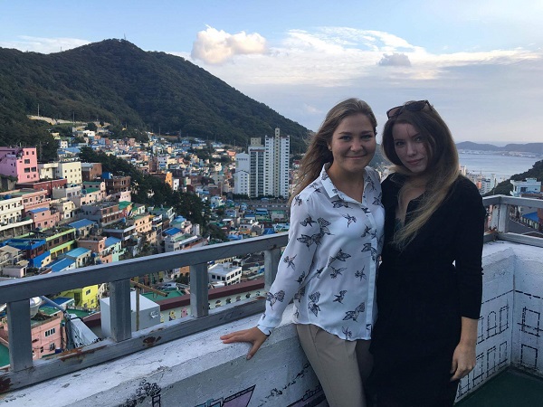 Южная Корея. С американкой Кейтлин. 2017 г.jpg