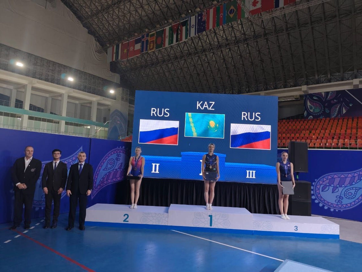 Омичи завоевали 6 медалей на международных соревнованиях по прыжкам на батуте