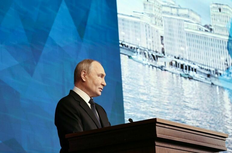 Сегодня Владимир Путин проведет прямую линию