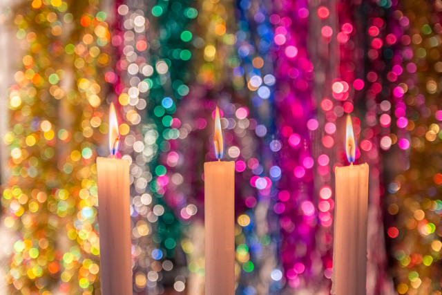 Весело горят: выбираем гирлянду