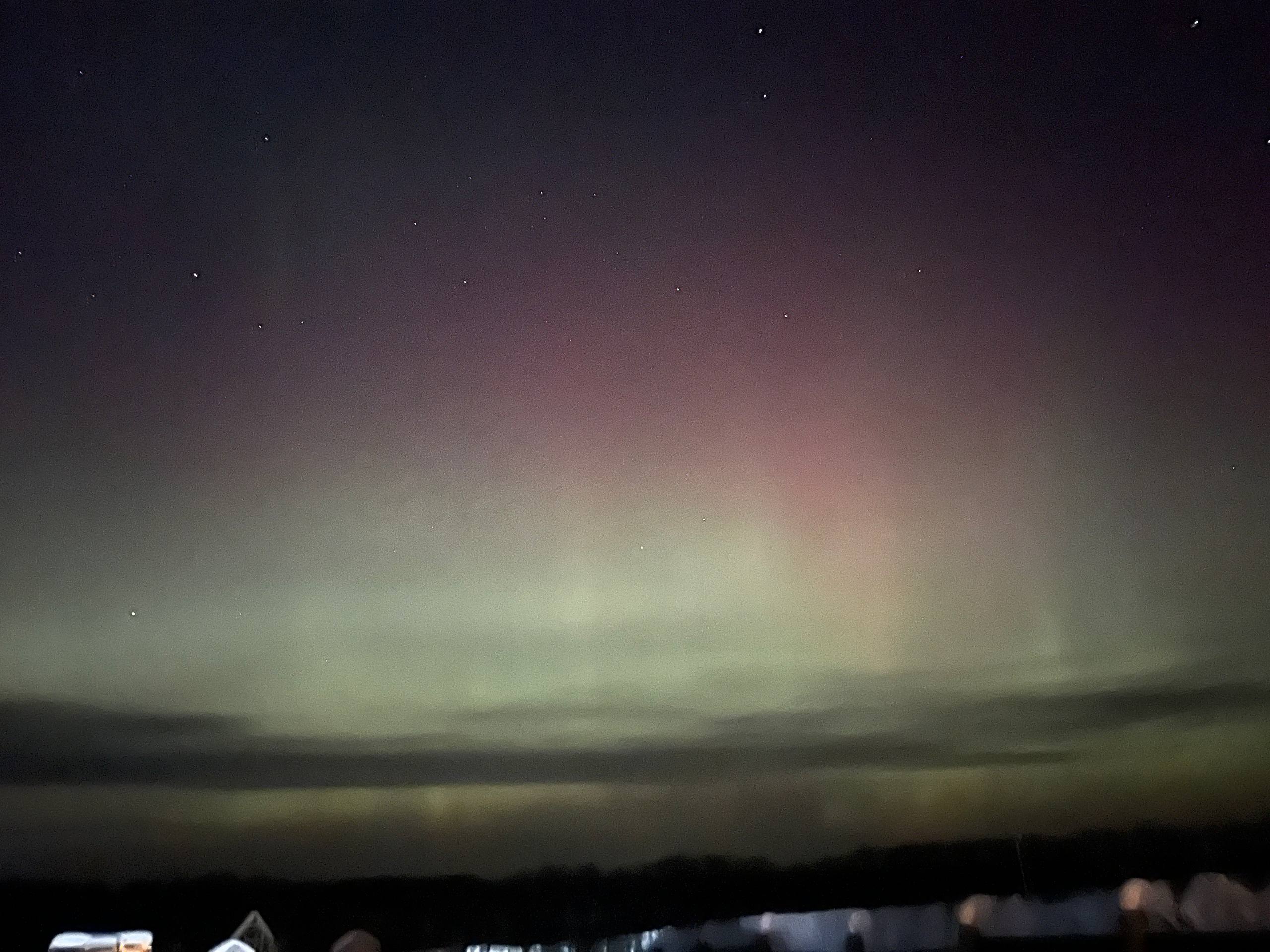 В Омской области на этой неделе снова зажглось полярное сияние