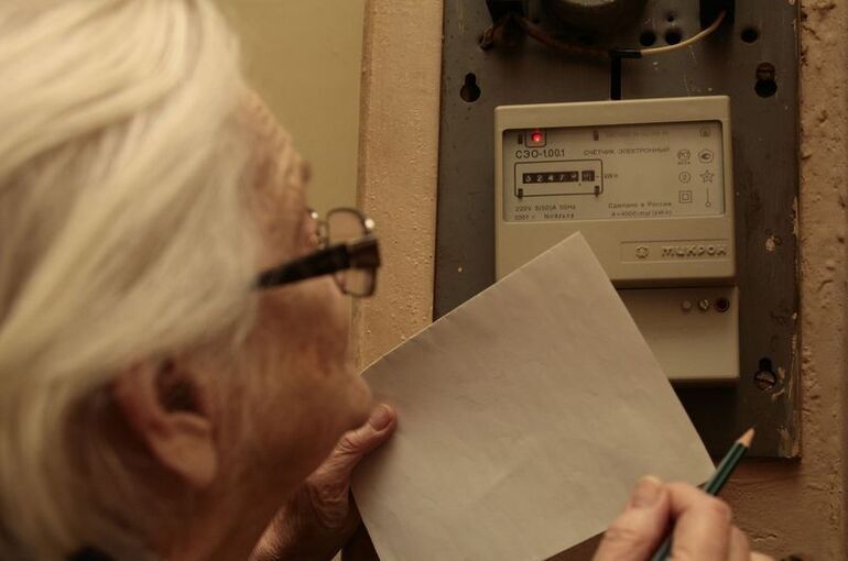 Россияне могут оплатить услуги ЖКХ за март до 15 апреля